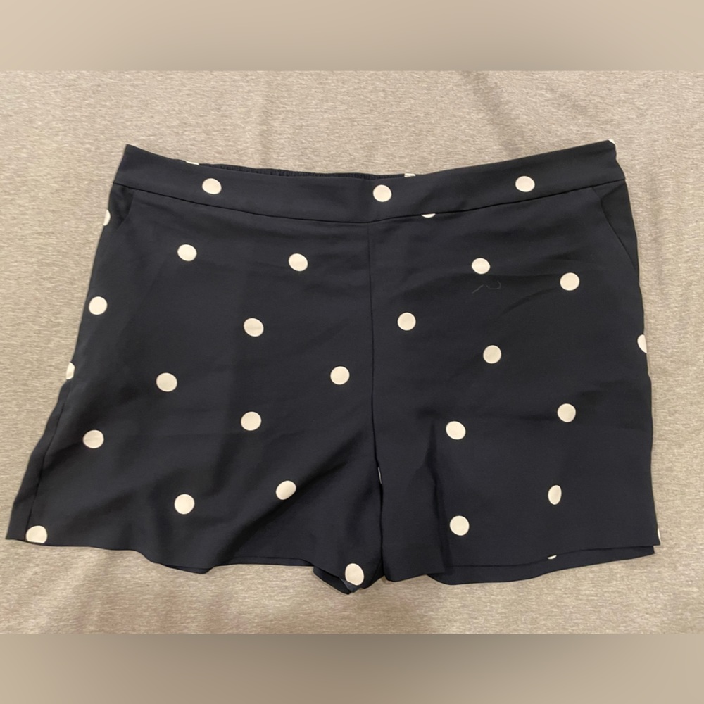 NWT LOFT Outlet navy and white polka dot shorts